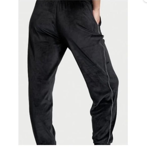 Victoria’s Secret On Point Velour Embellished Joggers in Black sz xs - Picture 3 of 4